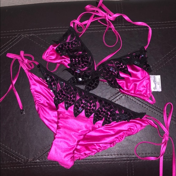 Beach Bunny Baby’s On Fire - Picture 5 of 8